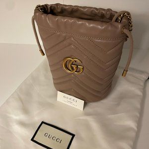 NWT Gucci GG Marmont Mini Crossbody Drawstring Bag